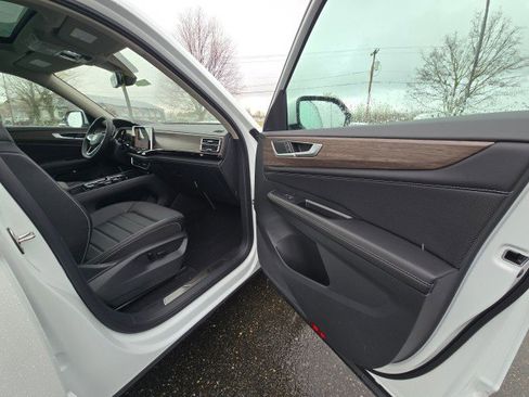 New 2026 Volkswagen Atlas SEL image 11