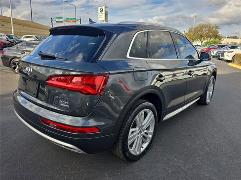 Used 2018 Audi Q5 2.0T Premium Plus w/ Premium Plus Package image 3