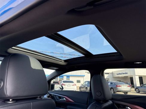 Used 2025 Chevrolet Equinox EV RS w/ Convenience Package II image 25