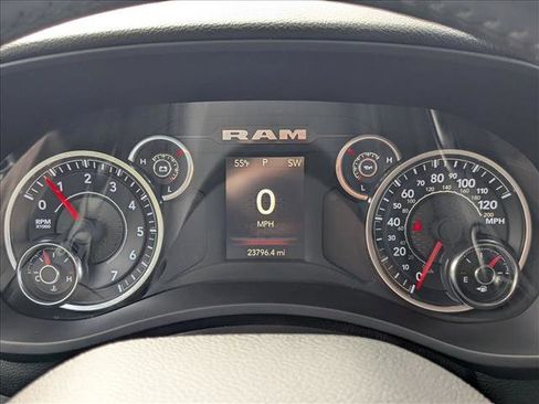 Used 2024 RAM 2500 Big Horn w/ Sport Appearance Package image 11