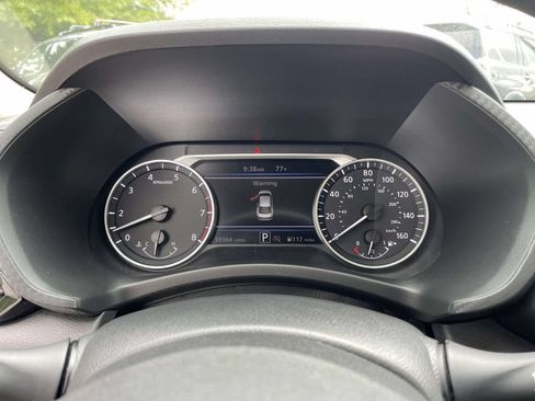 Used 2024 Nissan Sentra SV FWD image 20