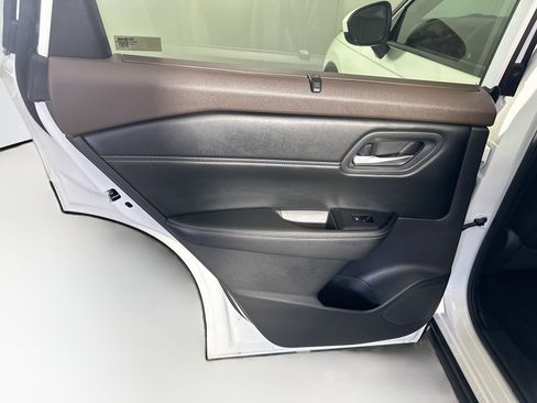 Used 2023 Nissan Rogue SV w/ SV Premium B Package FWD image 27