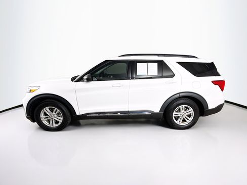 Used 2020 Ford Explorer XLT w/ Equipment Group 202A RWD image 7