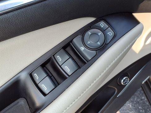 Used 2020 Buick Enclave Essence w/ Sound and Sites Package image 20