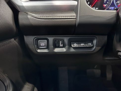 Certified 2023 GMC Acadia SLT w/ Elevation Edition image 21