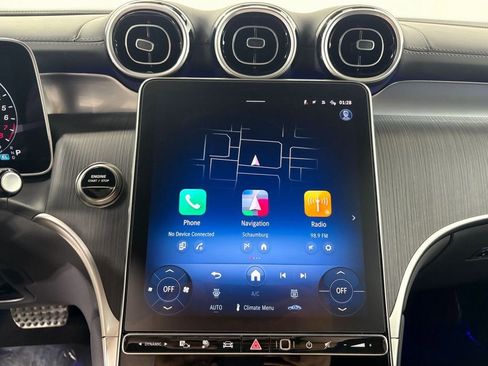 Used 2025 Mercedes-Benz GLC 350e GLC 350e w/ AMG Line image 17