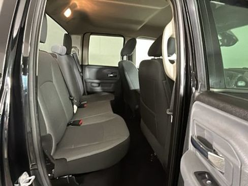 Used 2022 RAM 1500 Classic SLT AWD/4WD image 29