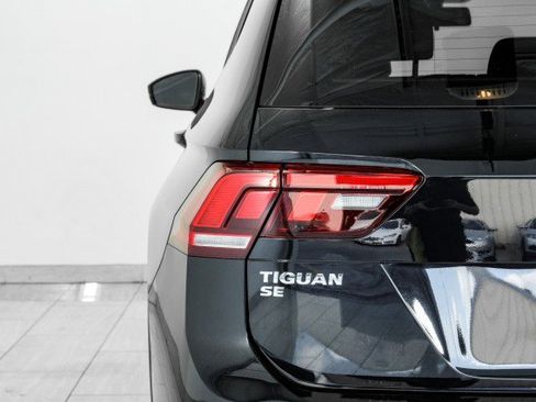 Used 2021 Volkswagen Tiguan SE R-Line AWD/4WD image 49