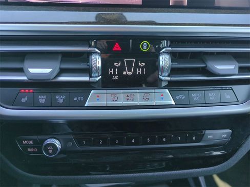 Used 2024 BMW X3 xDrive30i w/ Premium Essential Package image 26