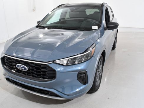 Used 2023 Ford Escape ST-Line w/ Tech Pack #1 image 2