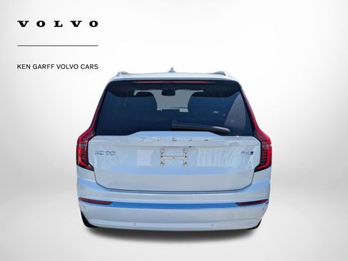 New 2026 Volvo XC90 B6 Plus w/ Protection Package Premier image 4