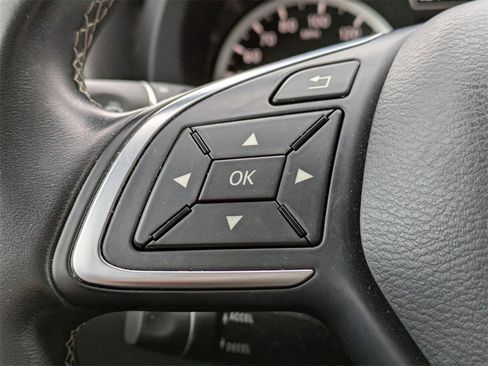 Used 2018 INFINITI QX30 Premium w/ Cargo Package image 31