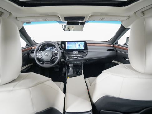 New 2025 Lexus ES 350 w/ Premium Package image 13