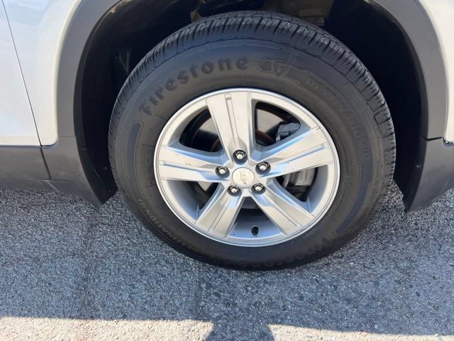 Used 2019 Chevrolet Trax LT w/ LT Convenience Package FWD image 4