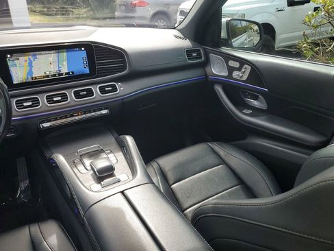 Used 2021 Mercedes-Benz GLS 450 4MATIC image 19