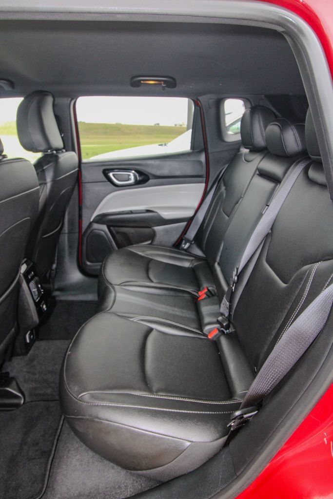 Used 2025 Jeep Compass Limited AWD/4WD image 8
