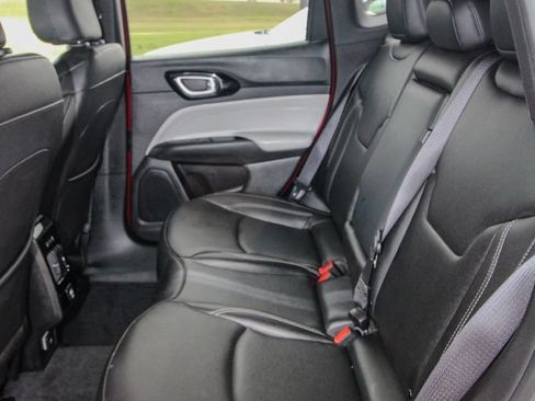 Used 2025 Jeep Compass Limited AWD/4WD image 8
