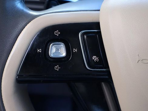 Used 2022 Lincoln Corsair Reserve image 19