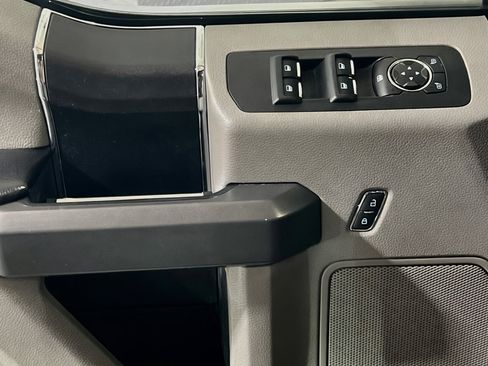 Used 2018 Ford F150 XLT RWD image 13