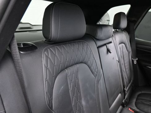 Used 2025 BMW X5 xDrive50e AWD/4WD image 42