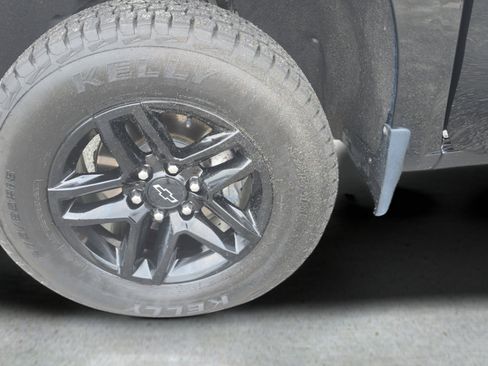 Used 2022 Chevrolet Silverado 1500 Custom Trail Boss w/ Safety Confidence Package AWD/4WD image 16