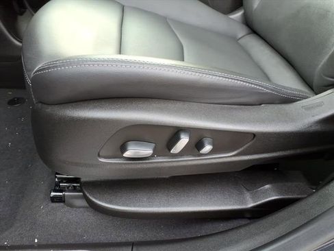 Certified 2023 Cadillac XT5 Premium Luxury image 13