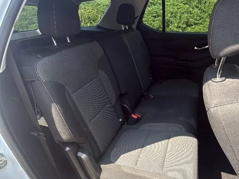 Used 2021 Chevrolet Traverse LS FWD image 29