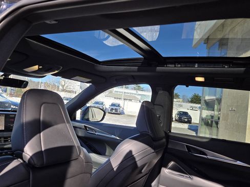 Certified 2025 INFINITI QX60 Luxe w/ Black Edition image 10