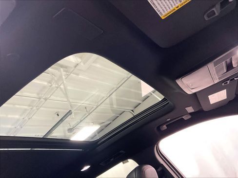 Used 2024 Chevrolet Traverse Z71 w/ Enhanced Driving Package image 23