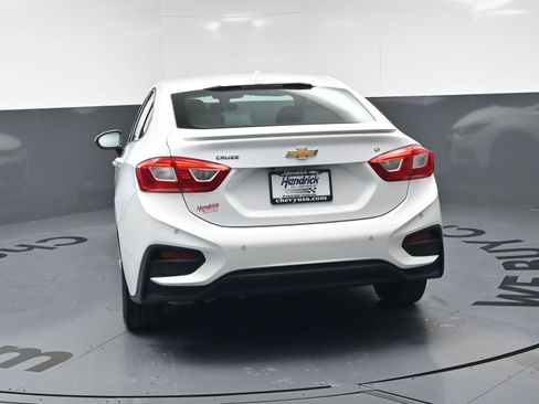 Used 2016 Chevrolet Cruze LT w/ Convenience Package image 8