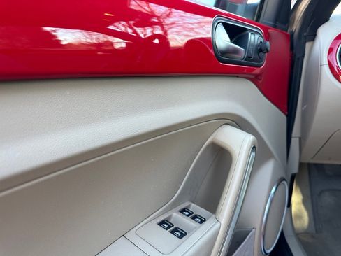 Used 2014 Volkswagen Beetle 2.5 image 20