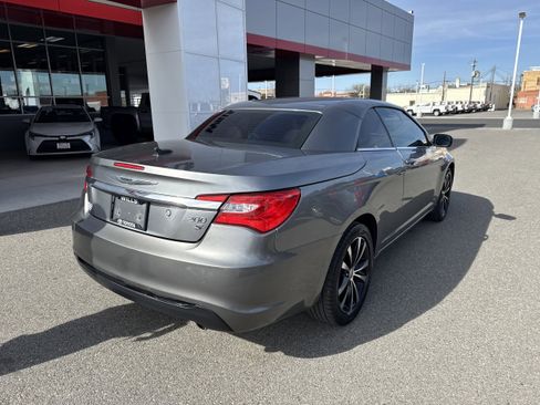 Used 2012 Chrysler 200 S FWD image 4