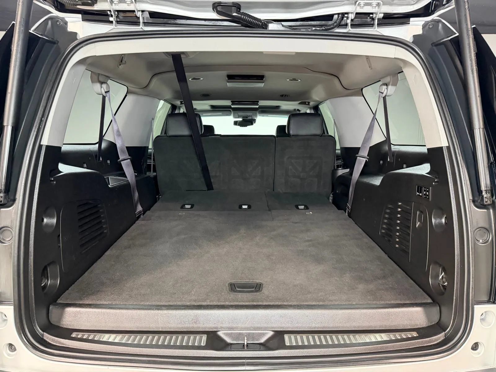 Used 2016 GMC Yukon XL SLT w/ Open Road Package RWD image 14