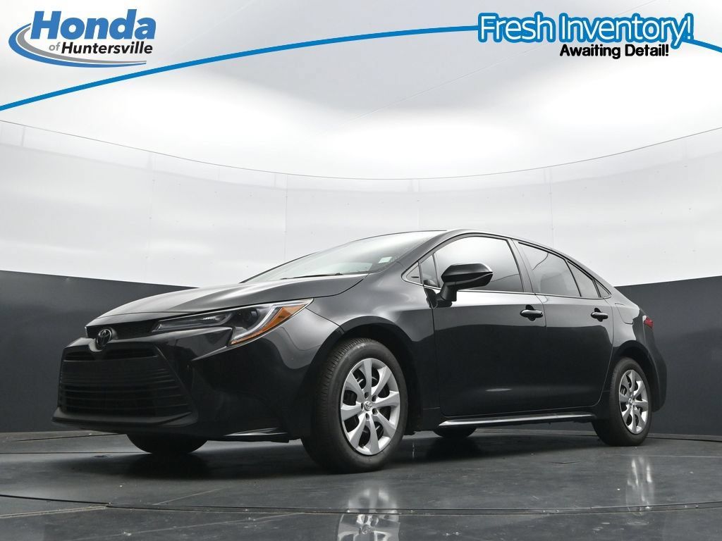 Used 2026 Toyota Corolla LE FWD image 40
