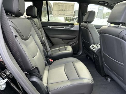 New 2025 Cadillac XT6 Sport w/ Technology Package image 11