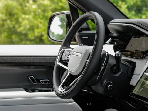 New 2026 Land Rover Range Rover Sport SE AWD/4WD image 18