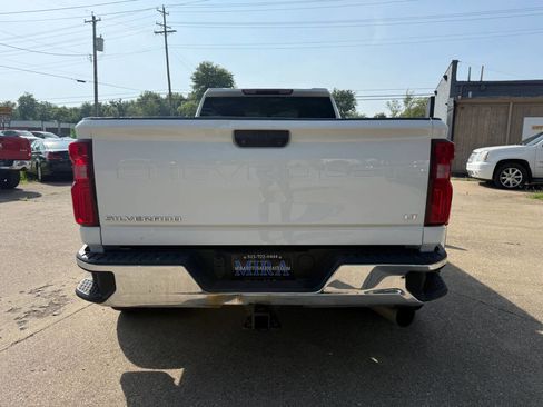 Used 2022 Chevrolet Silverado 3500 LT w/ Convenience Package image 7