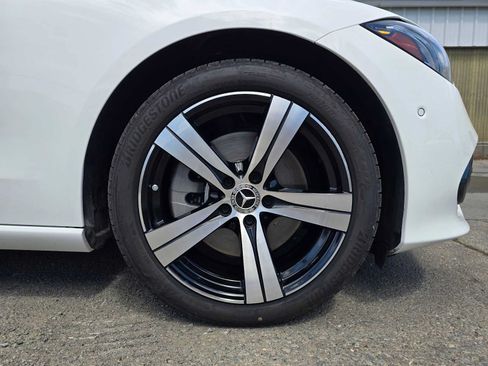 Used 2023 Mercedes-Benz C 300 Sedan image 9