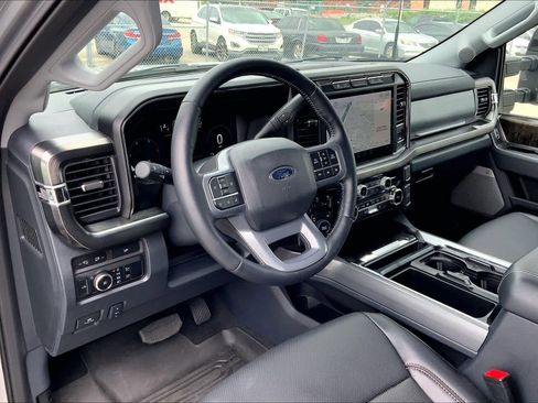 Used 2024 Ford F250 Lariat w/ FX4 Off-Road Package AWD/4WD image 18