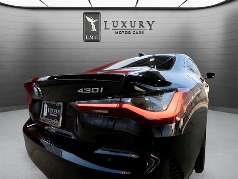 Used 2021 BMW 430i Coupe w/ Premium Package image 10