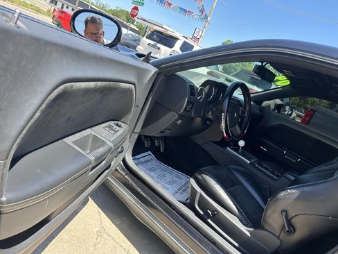 Used 2009 Dodge Challenger SRT8 w/ SRT Option Group II RWD image 9