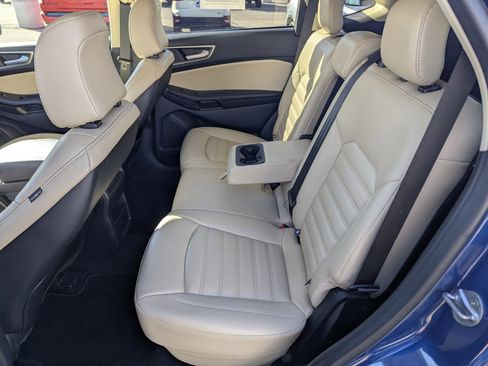 Certified 2024 Ford Edge SEL image 8