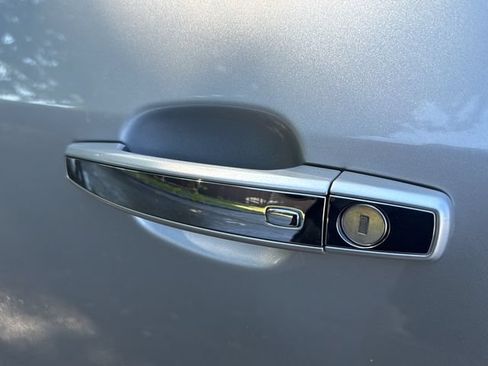 Used 2020 Buick Encore Preferred AWD/4WD image 11