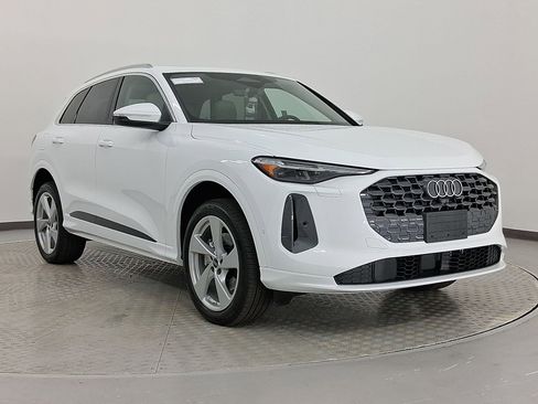 Certified 2025 Audi Q5 Premium Plus w/ Premium Plus image 7