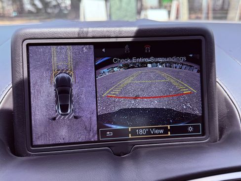 Used 2021 Aston Martin V8 Vantage Coupe image 38