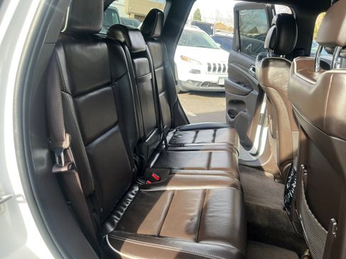 Used 2018 Jeep Grand Cherokee Overland image 18