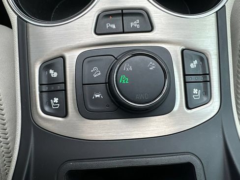 Certified 2024 GMC Terrain Denali w/ Denali Premium Package AWD/4WD image 33