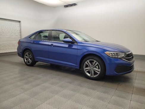 Used 2024 Volkswagen Jetta SE image 11