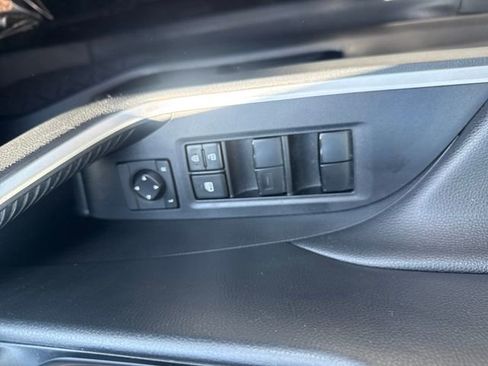 Used 2020 Toyota RAV4 XLE w/ Convenience Package image 19