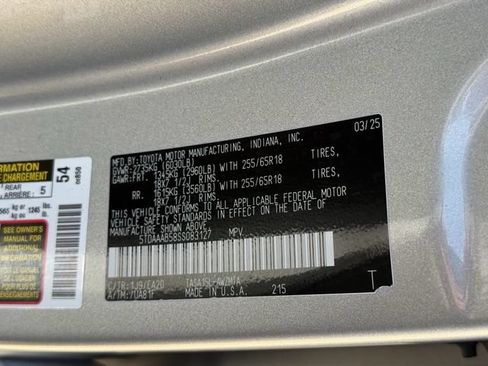 Used 2025 Toyota Grand Highlander AWD image 35